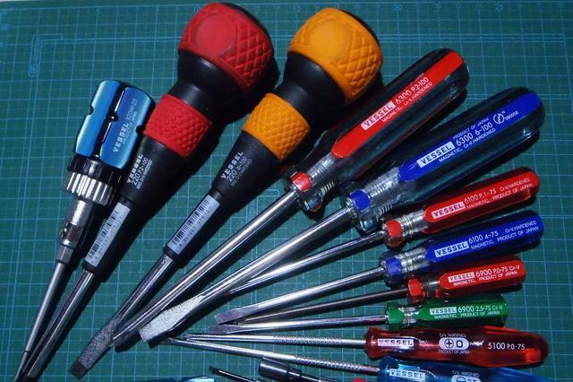 The ratchet principle is used on screwdrivers, which is 6 times faster than normal and saves 80% of the effort. It changes the usage of traditional screwdrivers.